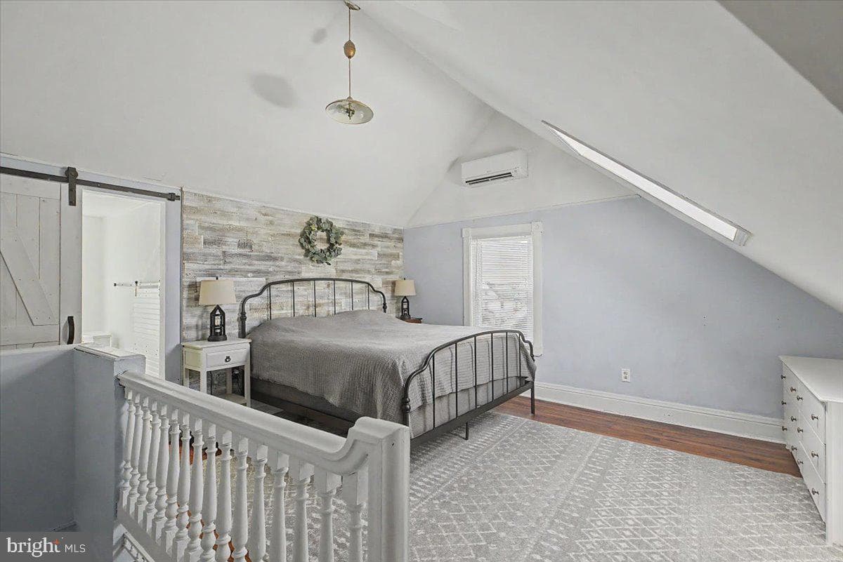53 E Montgomery Avenue photo 33