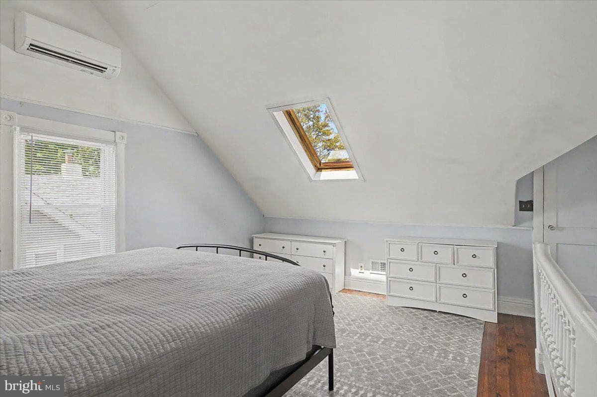 53 E Montgomery Avenue photo 35