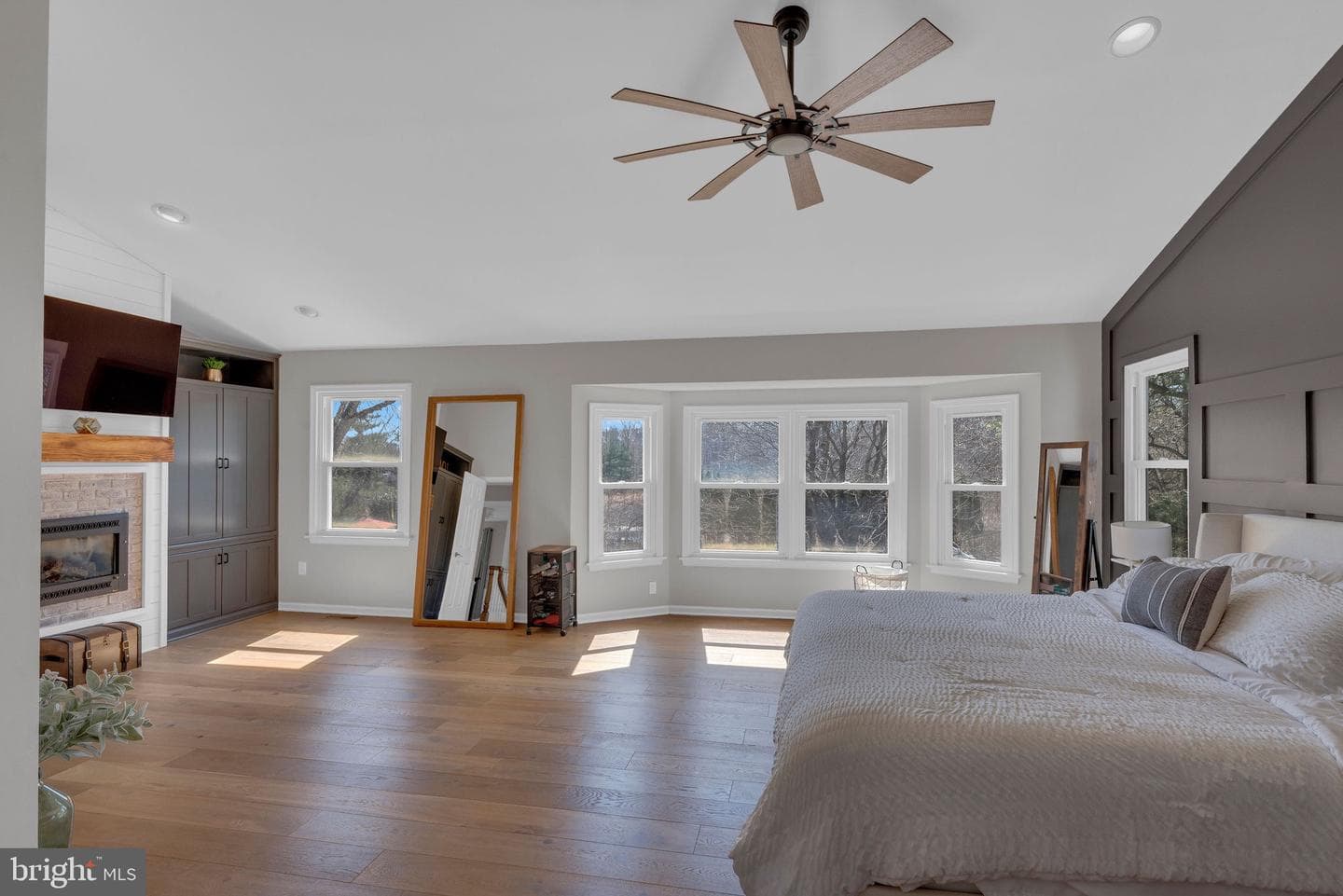 110 Mallard Drive W photo 23