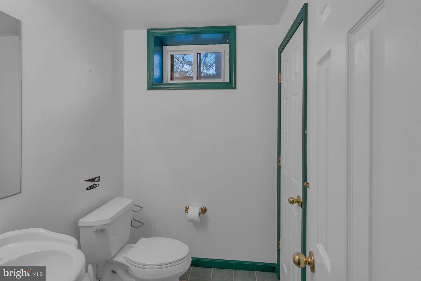 110 Mallard Drive W photo 40
