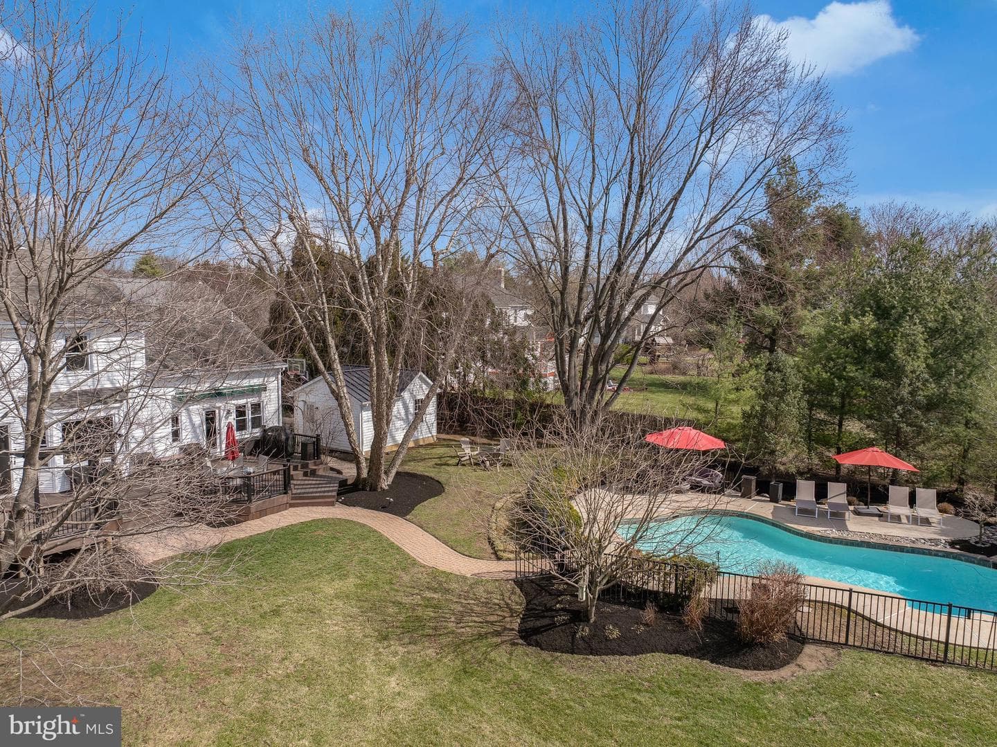 110 Mallard Drive W photo 42