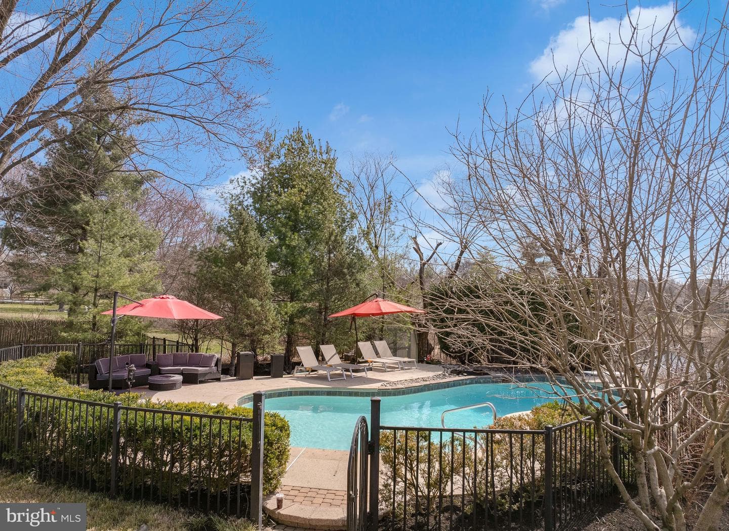 110 Mallard Drive W photo 5