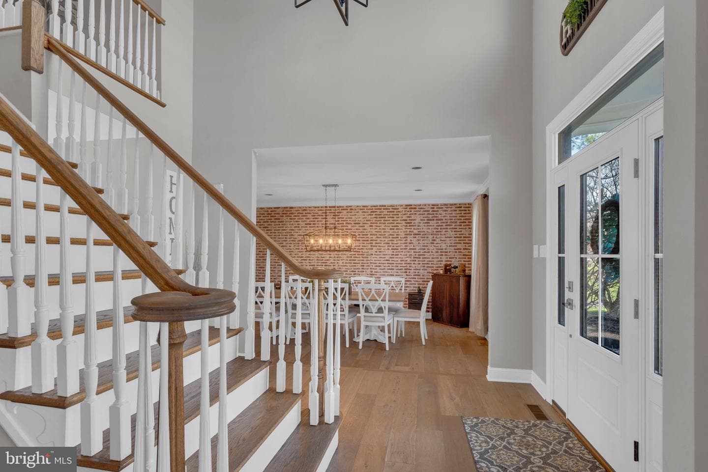 110 Mallard Drive W photo 8