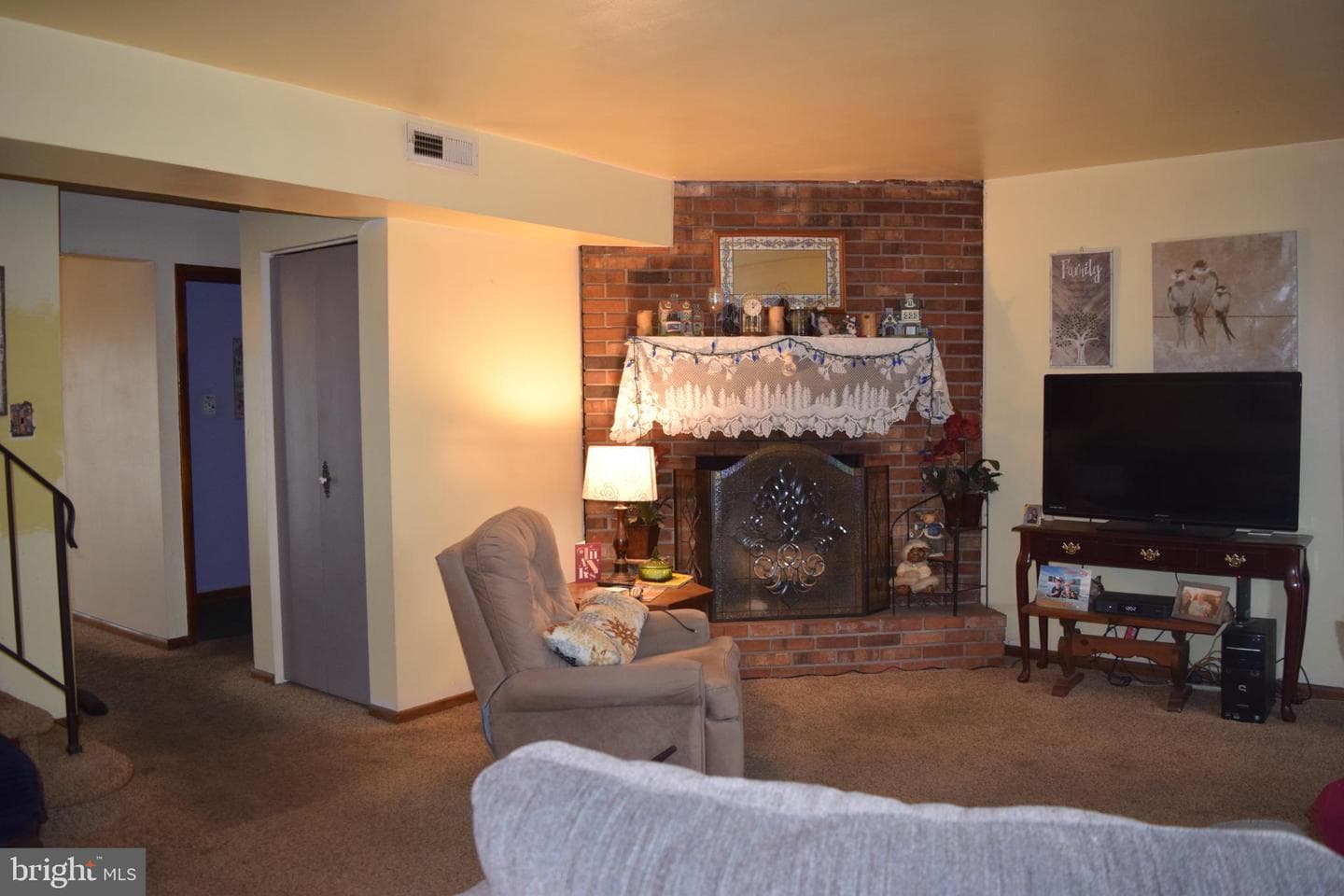 72 Salem Road photo 2