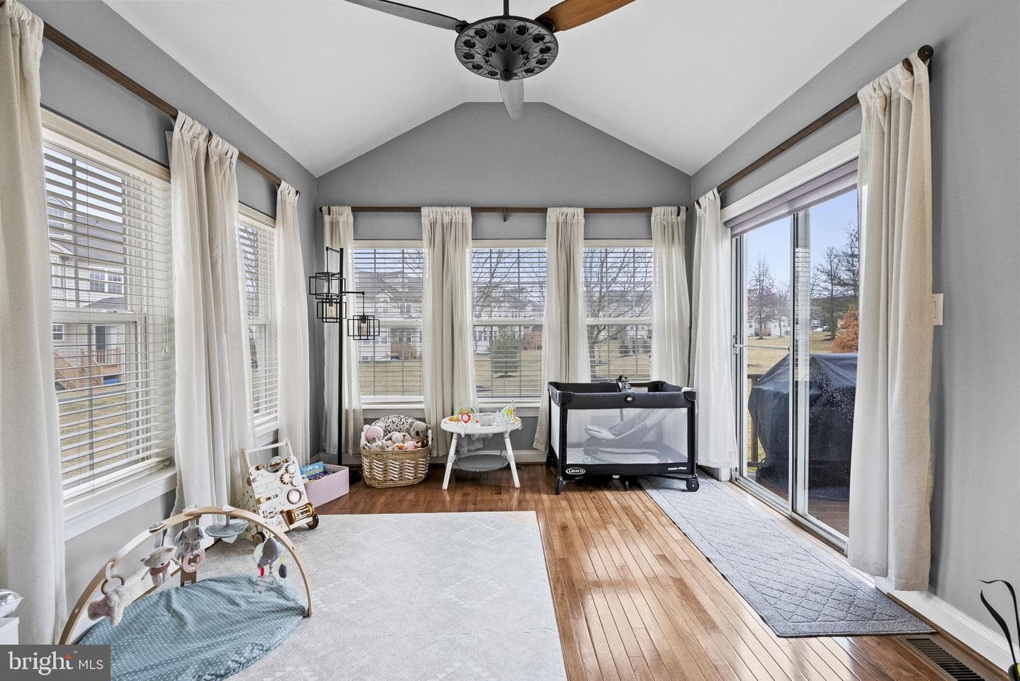 52 Arbor Circle photo 19
