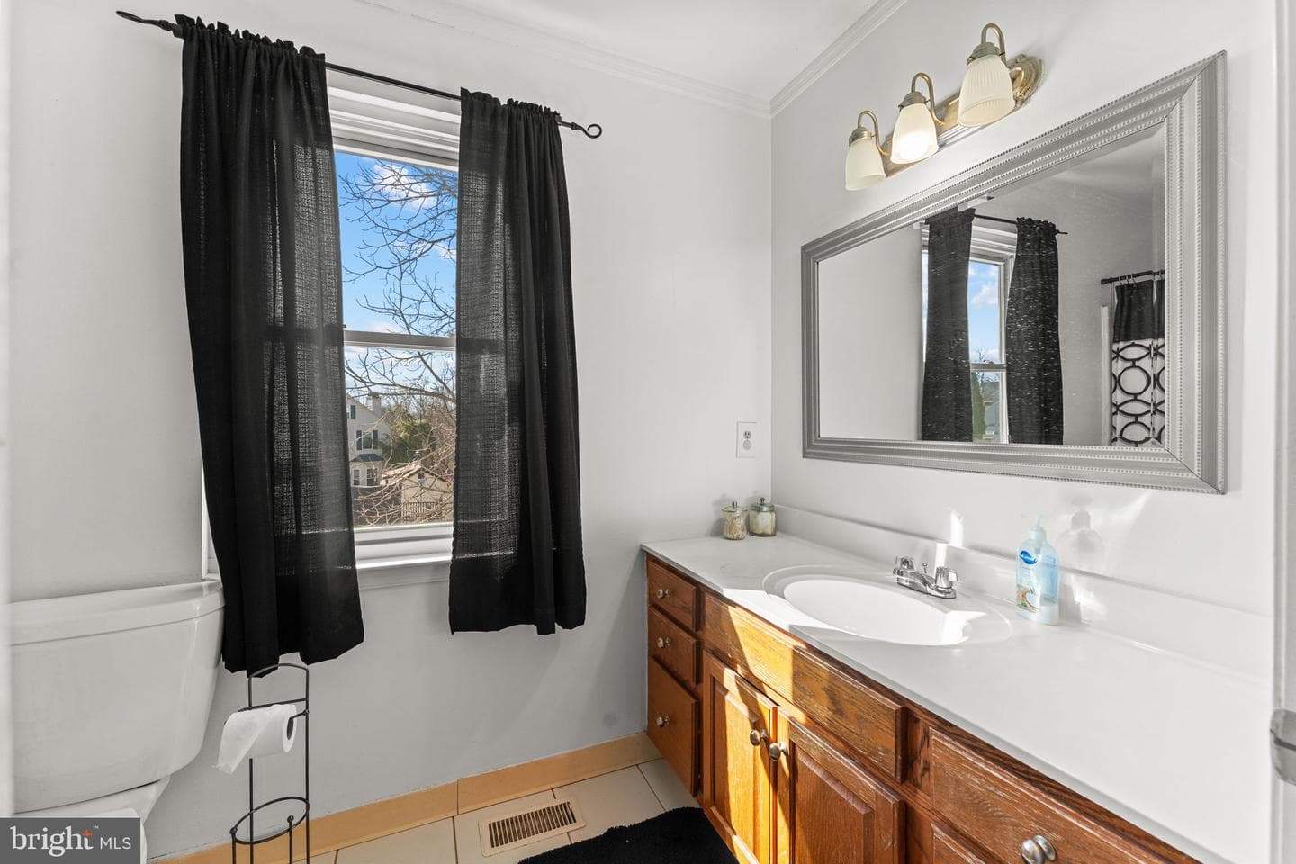 306 Sherwood Court N photo 32
