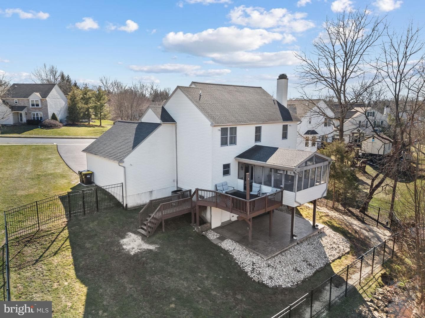 306 Sherwood Court N photo 41
