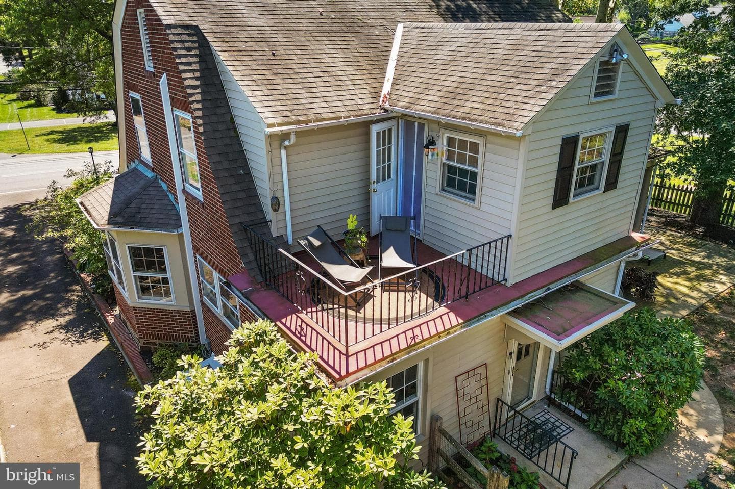 339 Maple Avenue photo 20