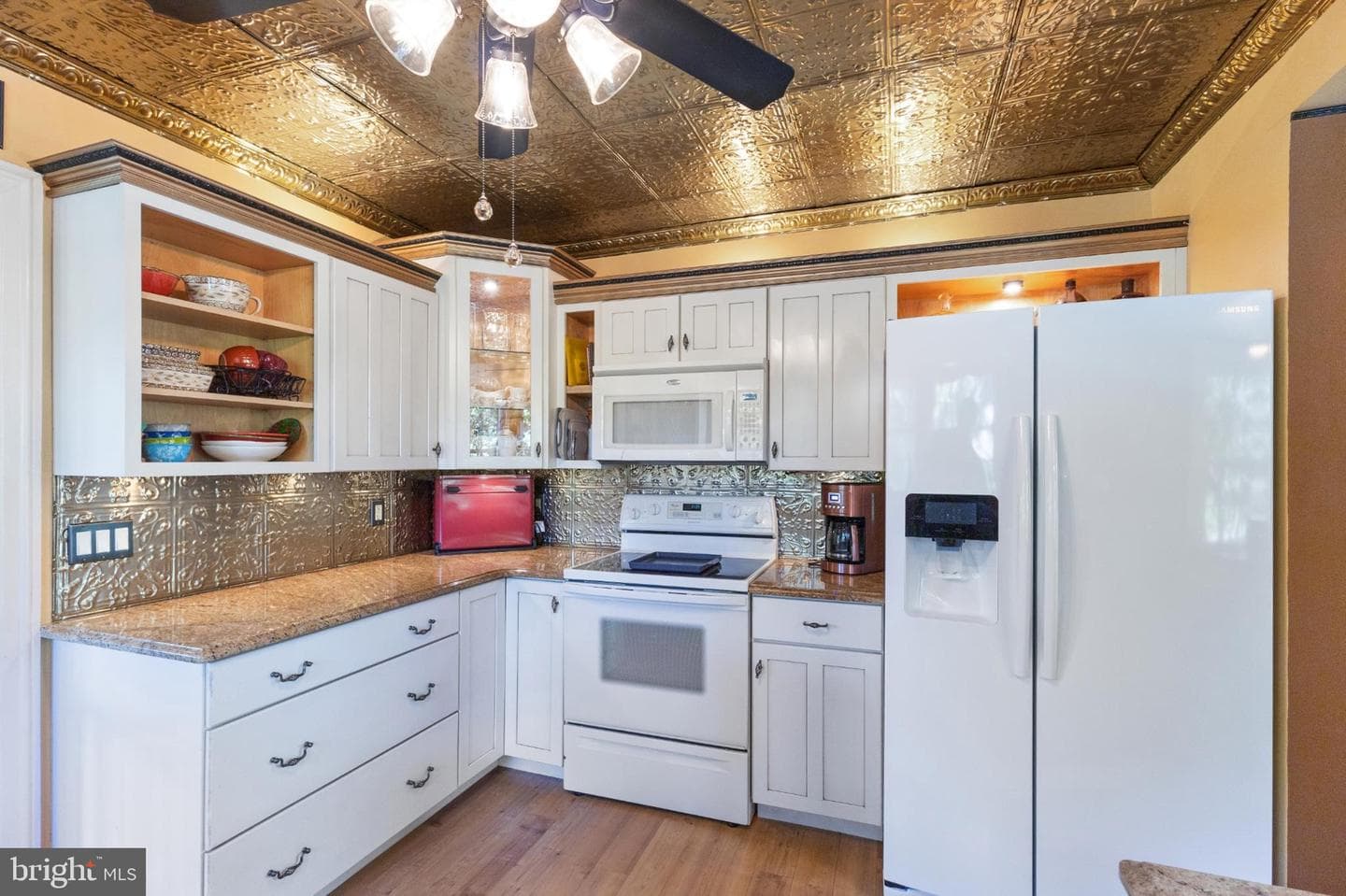 339 Maple Avenue photo 8