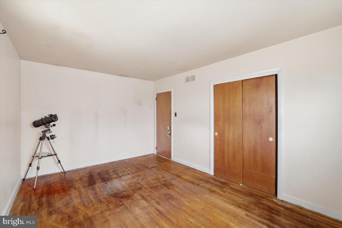 152 Egerton Avenue photo 10