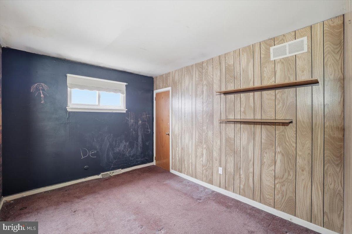 152 Egerton Avenue photo 11
