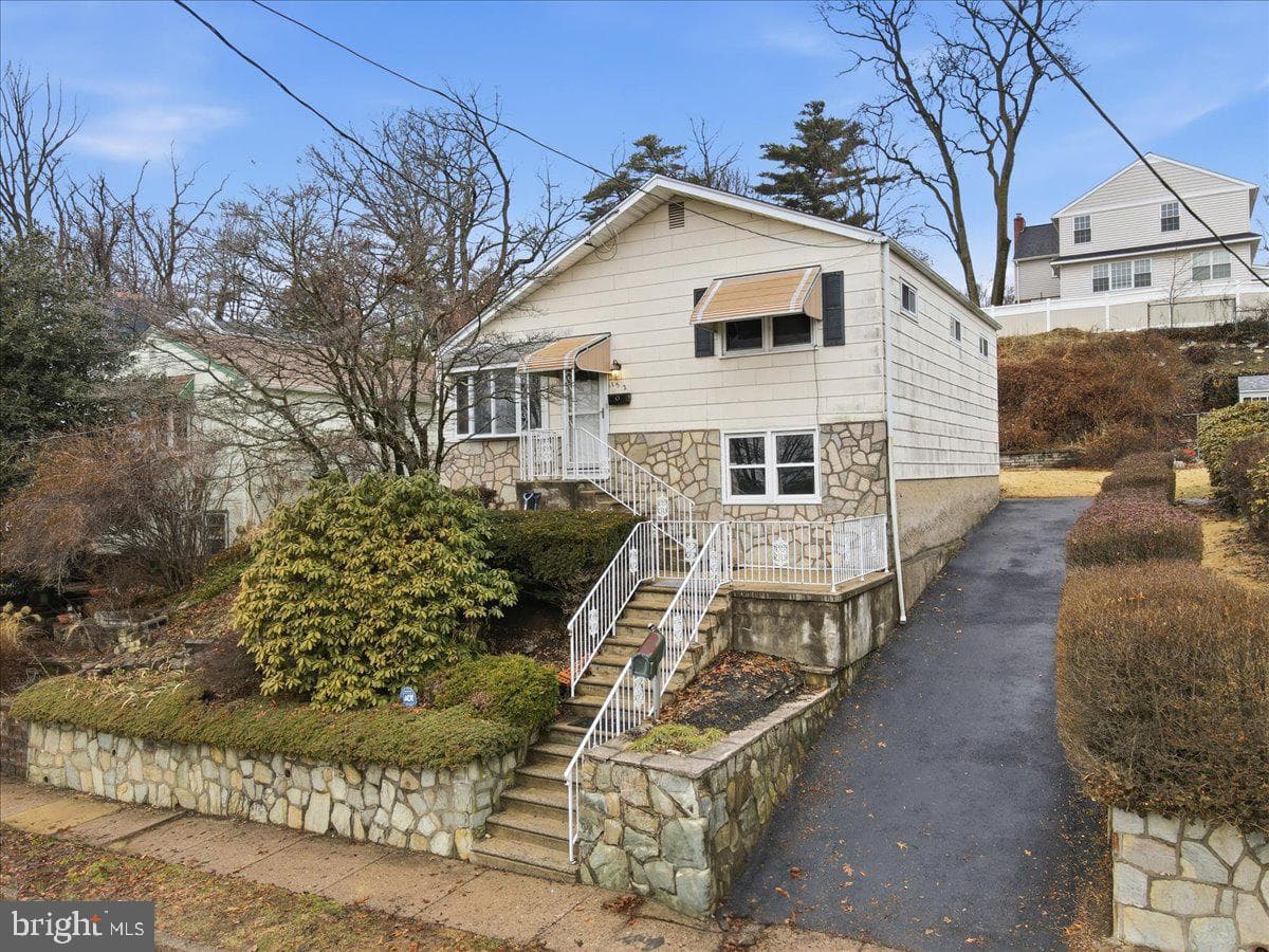 152 Egerton Avenue photo 38
