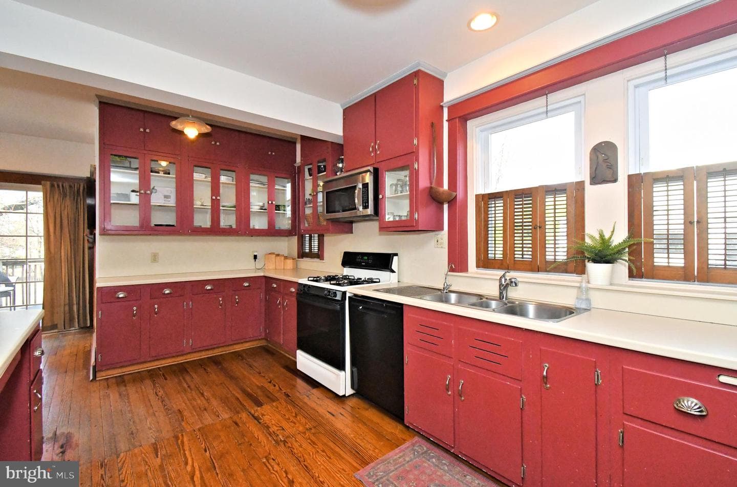 128 Oakdale Avenue photo 17