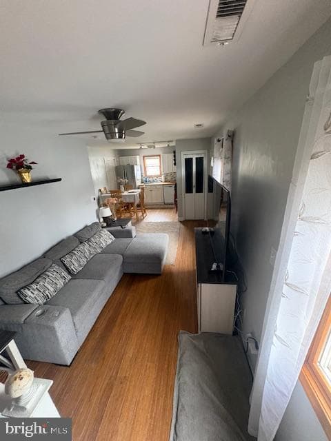 219 Connor Street photo 12