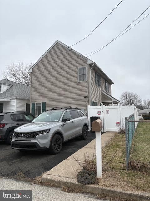 219 Connor Street photo 34