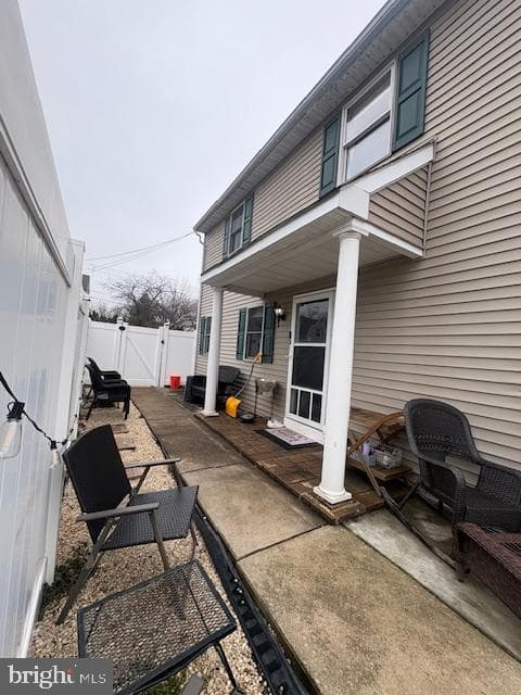219 Connor Street photo 5