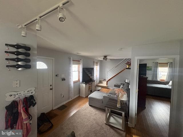 219 Connor Street photo 9