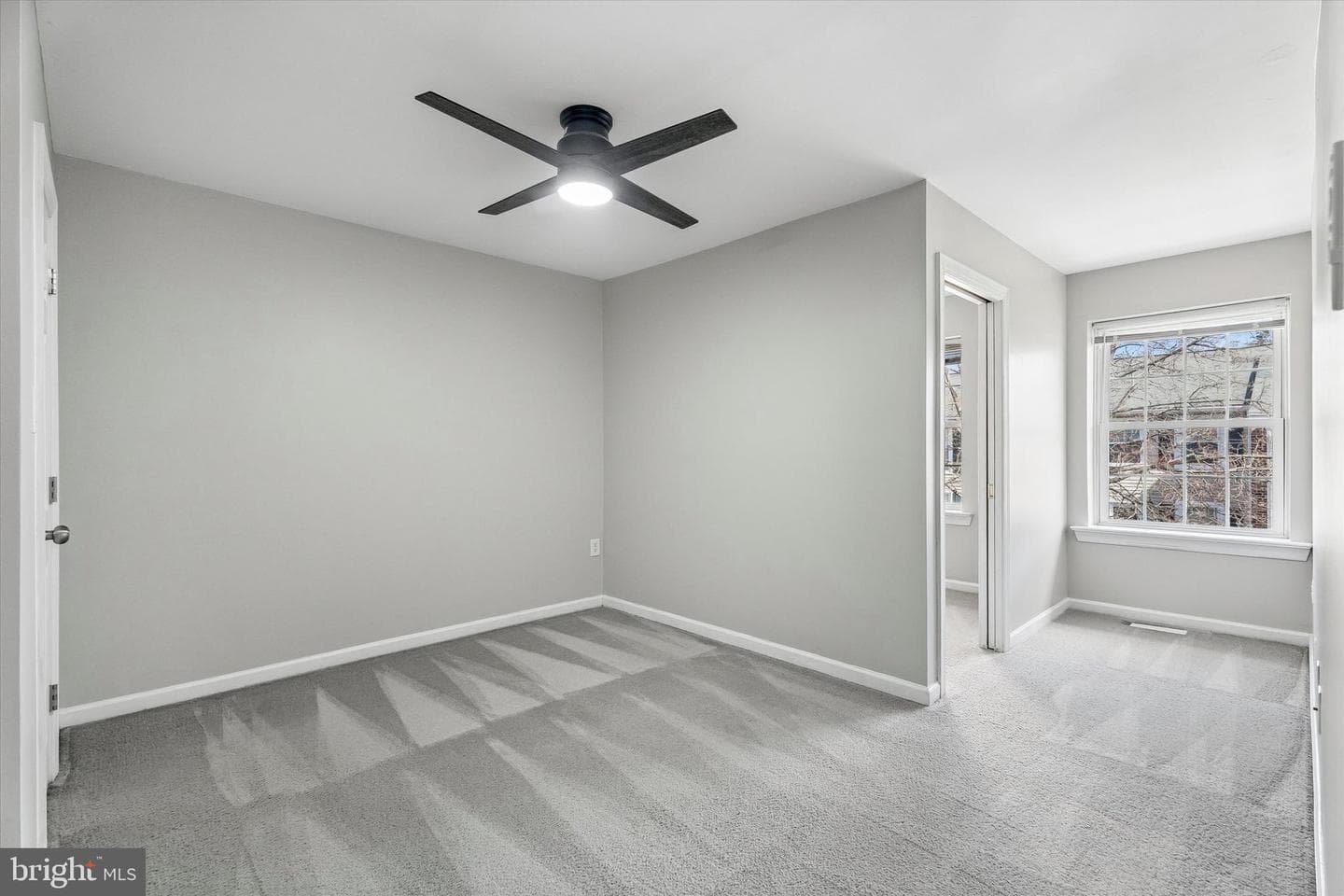 1103 Middleton photo 12