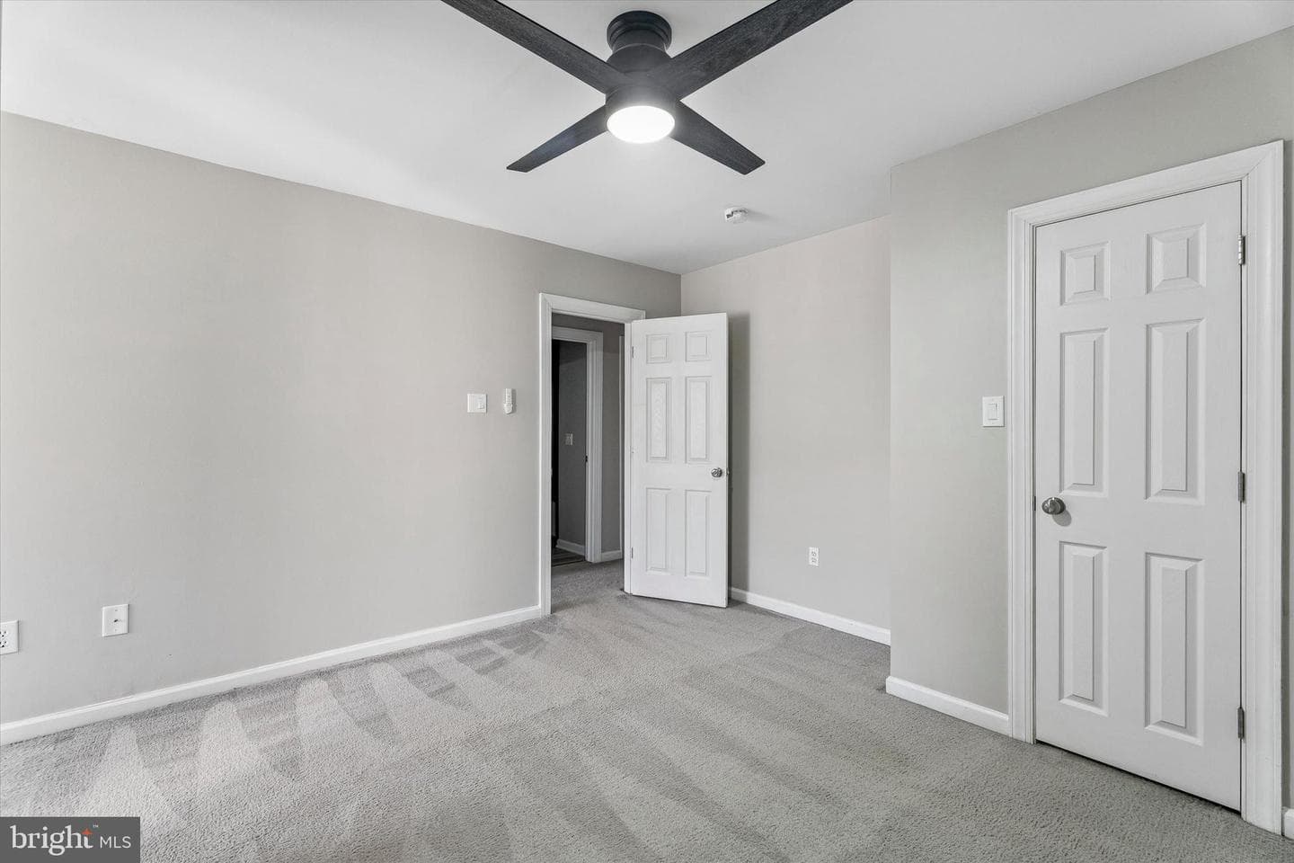 1103 Middleton photo 13