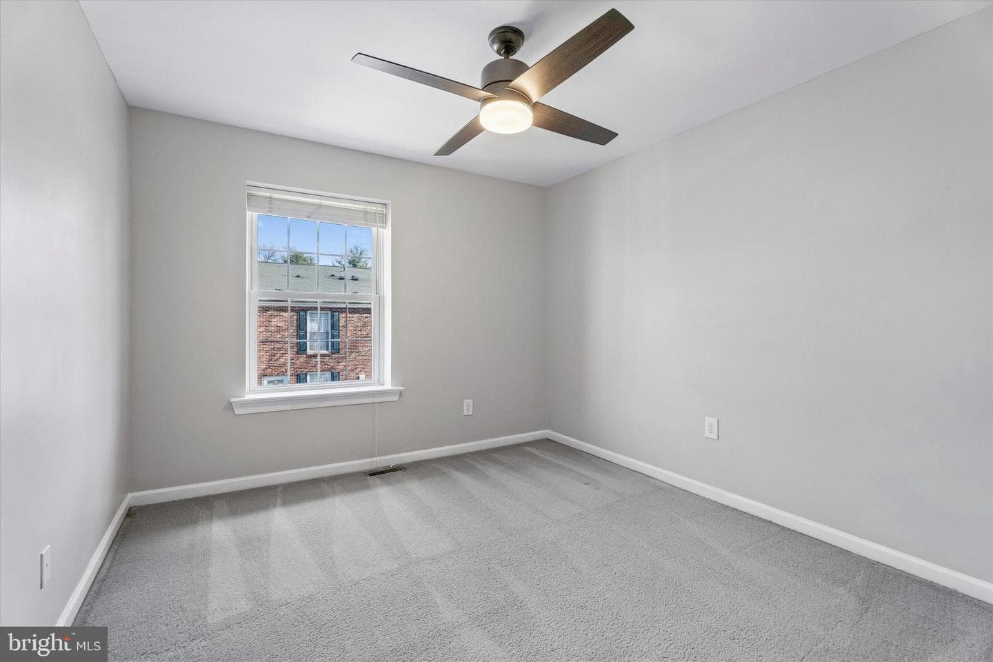 1103 Middleton photo 14