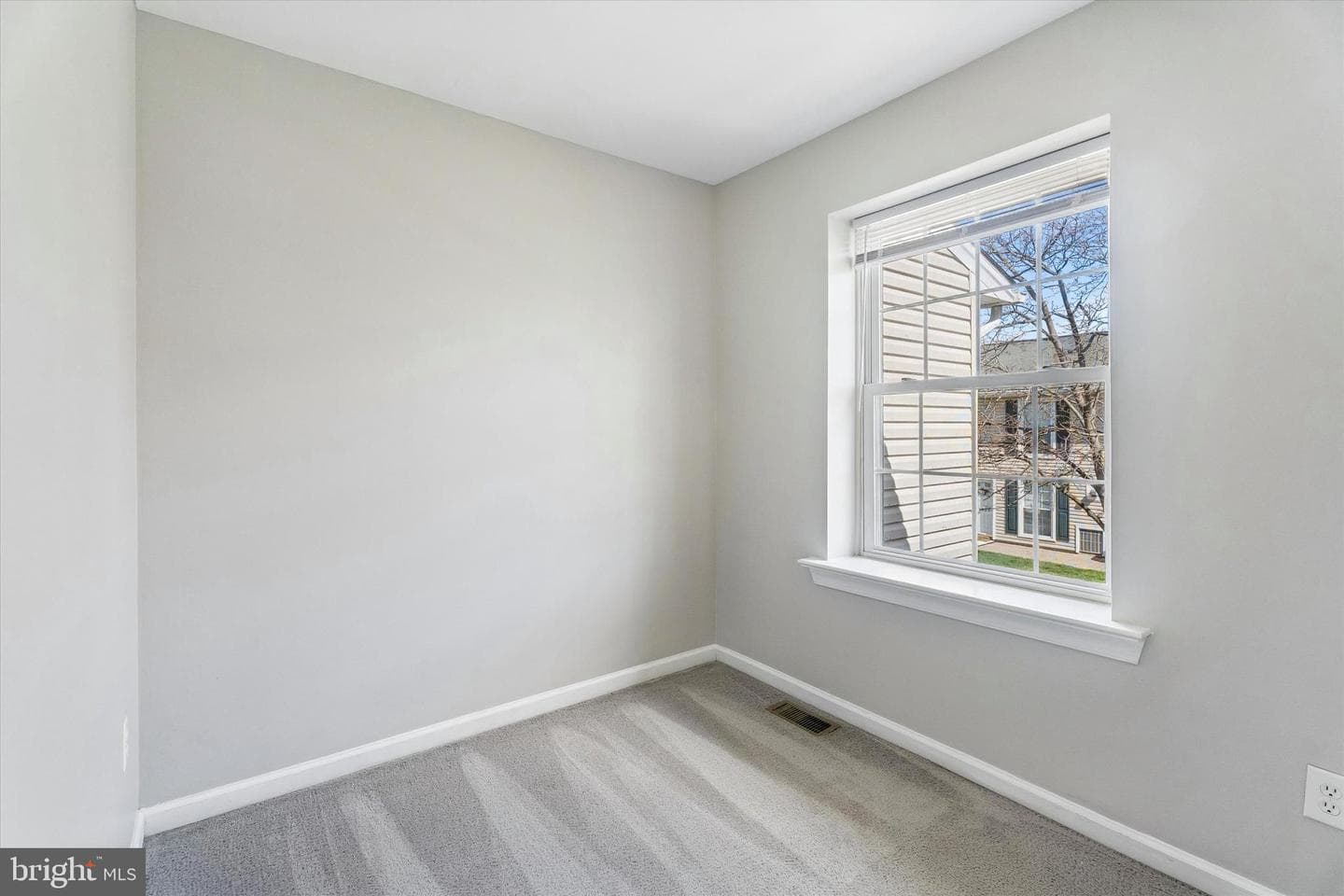 1103 Middleton photo 15