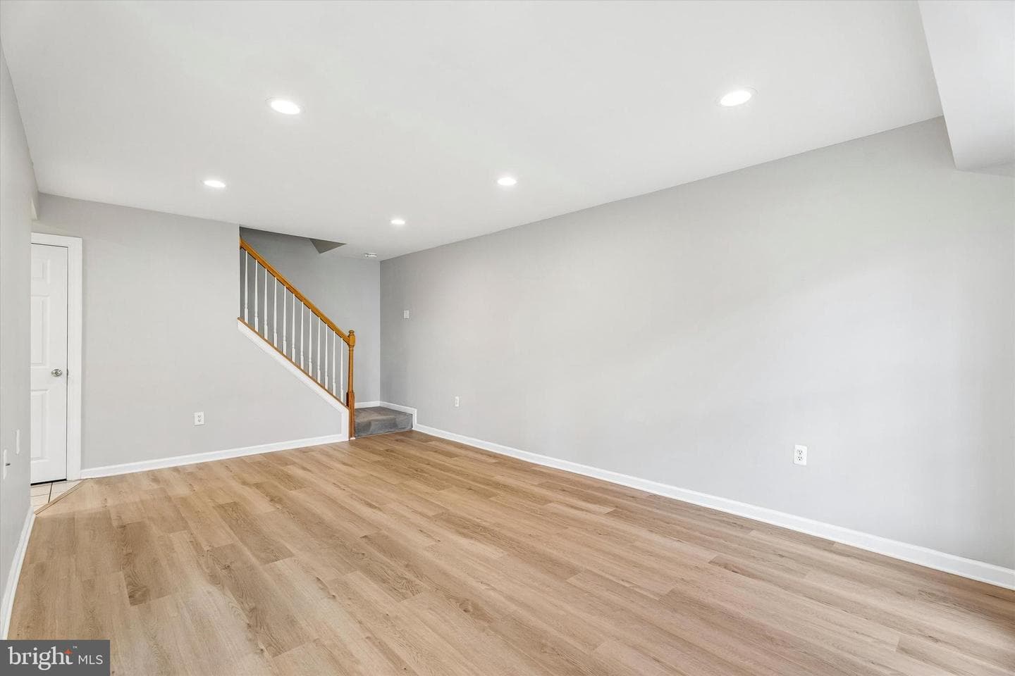 1103 Middleton photo 4