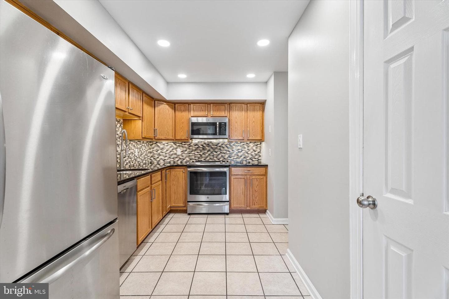 1103 Middleton photo 8