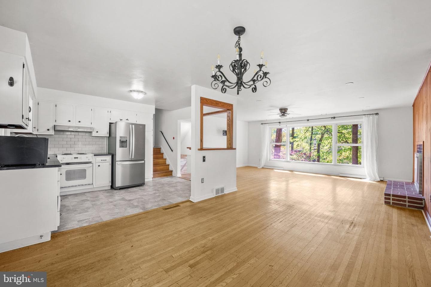 156 Gypsy Lane photo 13