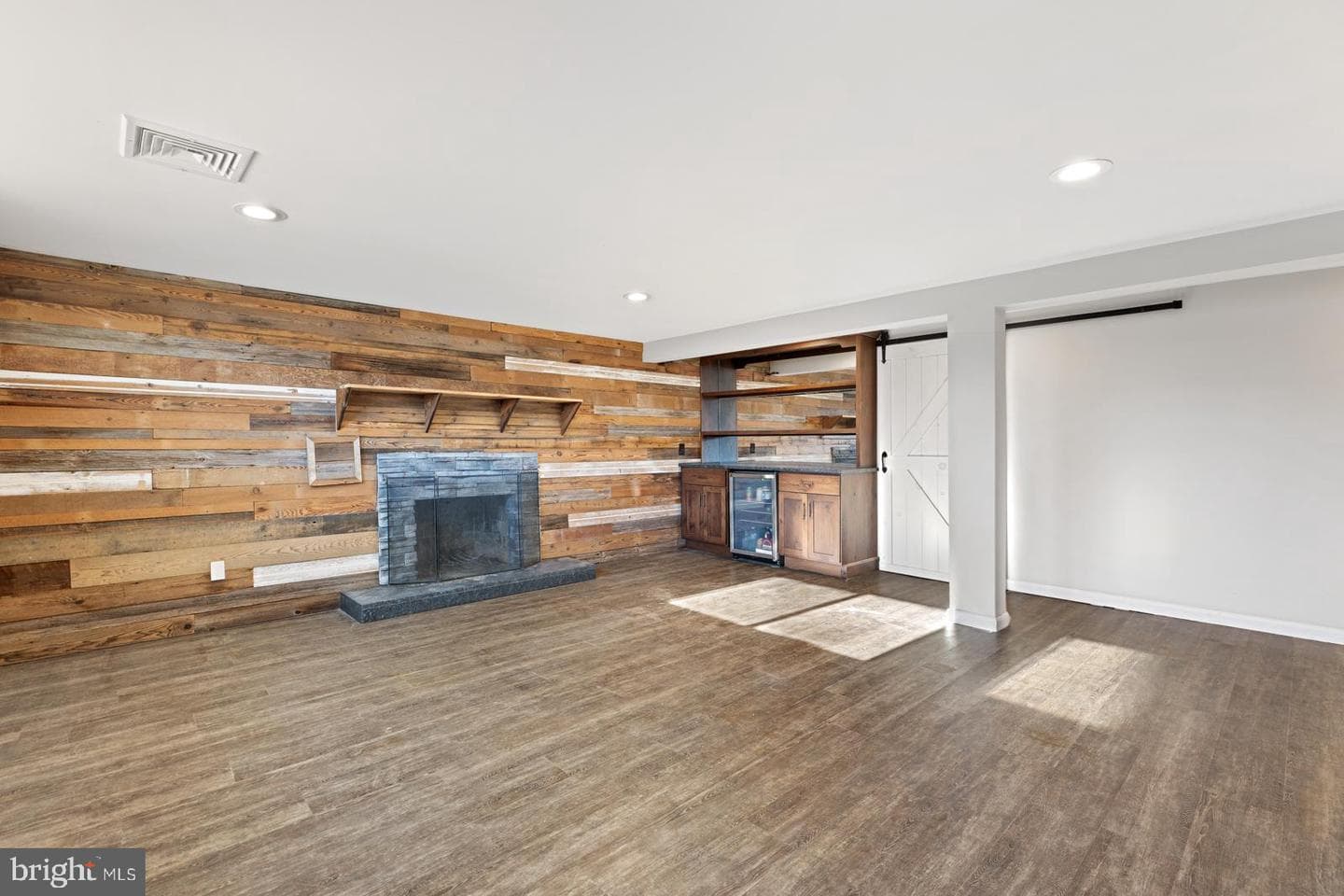 156 Gypsy Lane photo 25