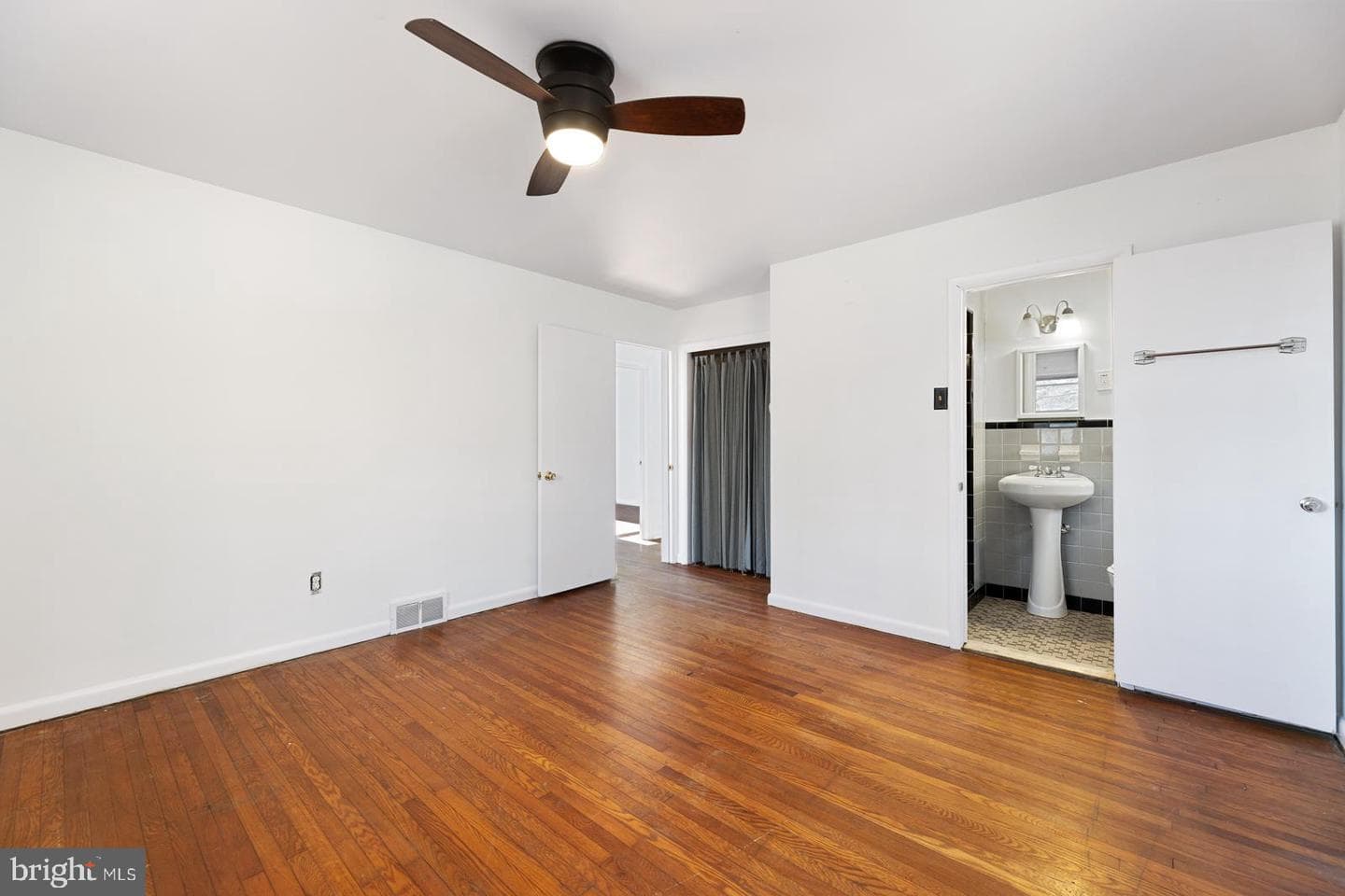 156 Gypsy Lane photo 30