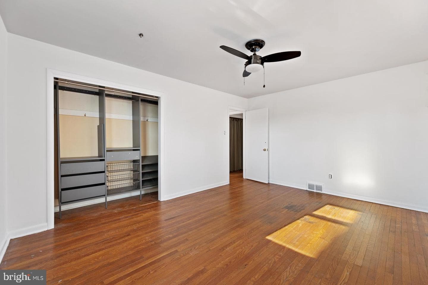 156 Gypsy Lane photo 39