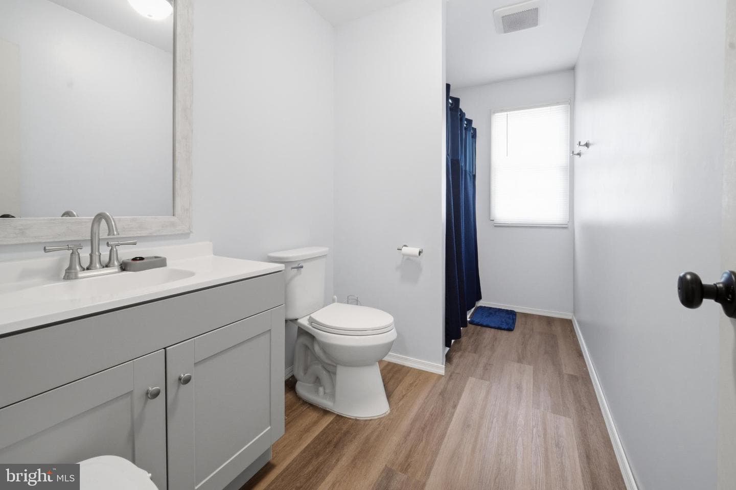 545 W 6th Street photo 13