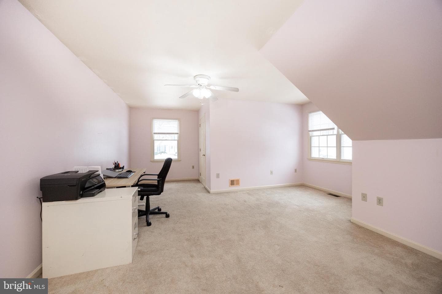 1537 Meadowview Drive photo 14