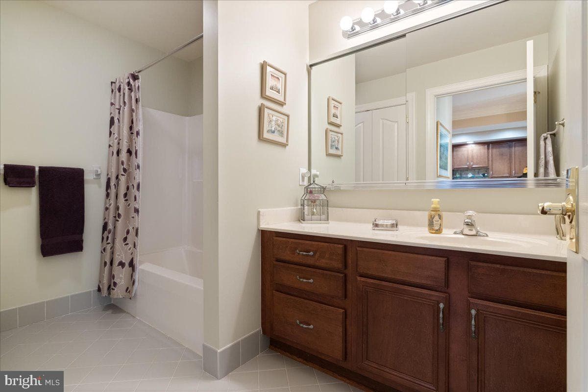 327 Melbourne Way photo 24