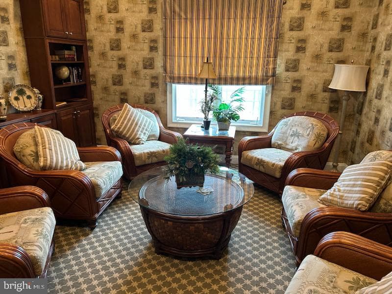 327 Melbourne Way photo 40