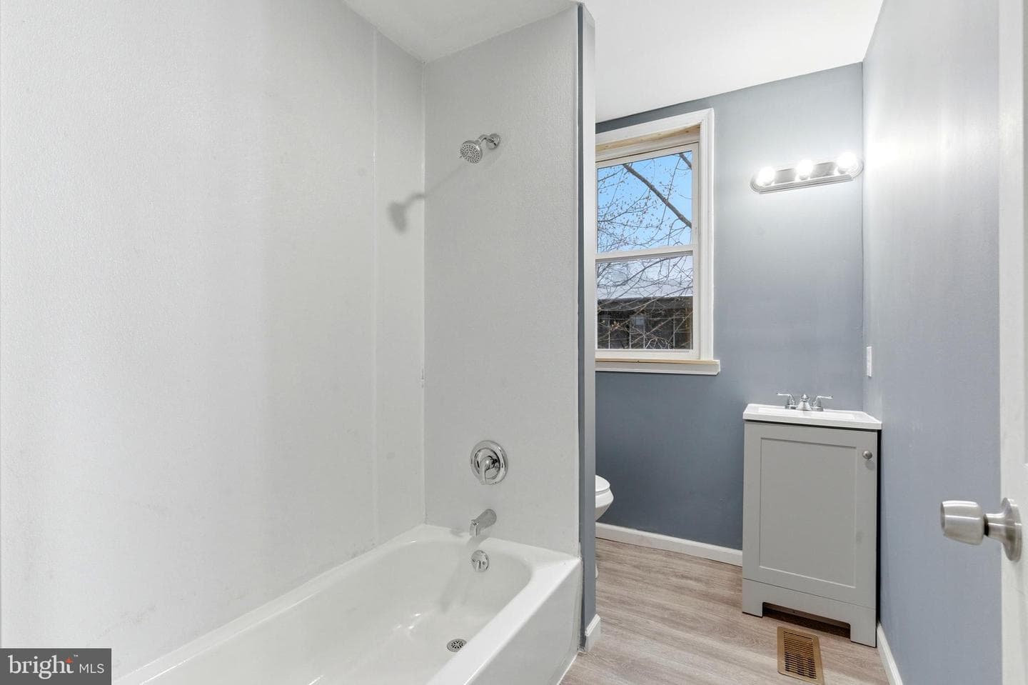 111 Hanover photo 20