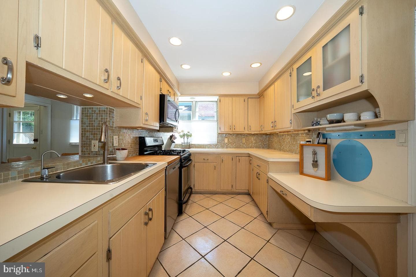 535 Hamilton Road photo 18