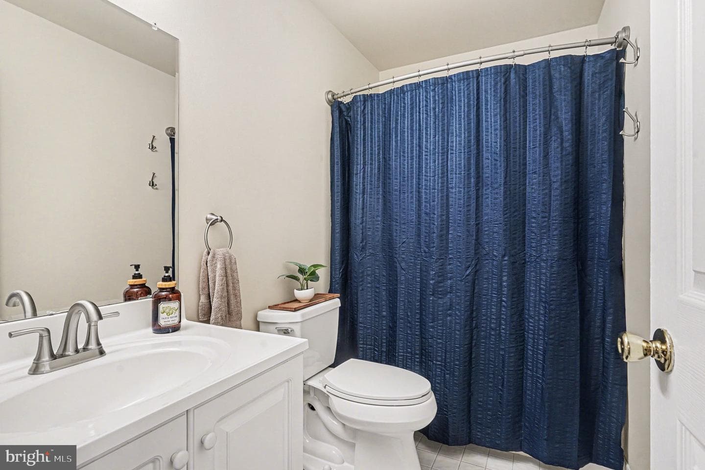 98 Forrest Court photo 23
