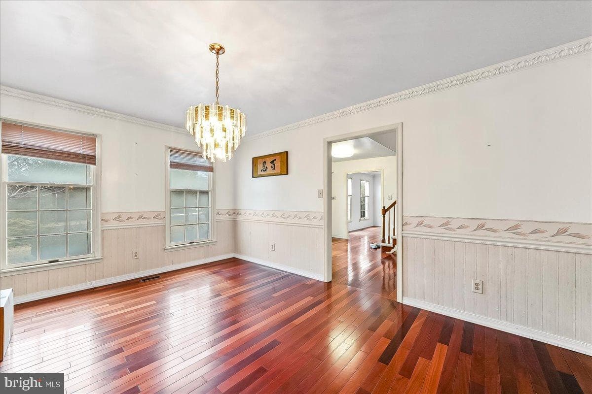 121 Gwynmont Drive photo 11