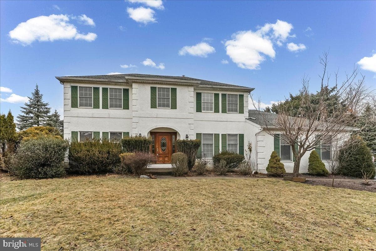 121 Gwynmont Drive photo 3