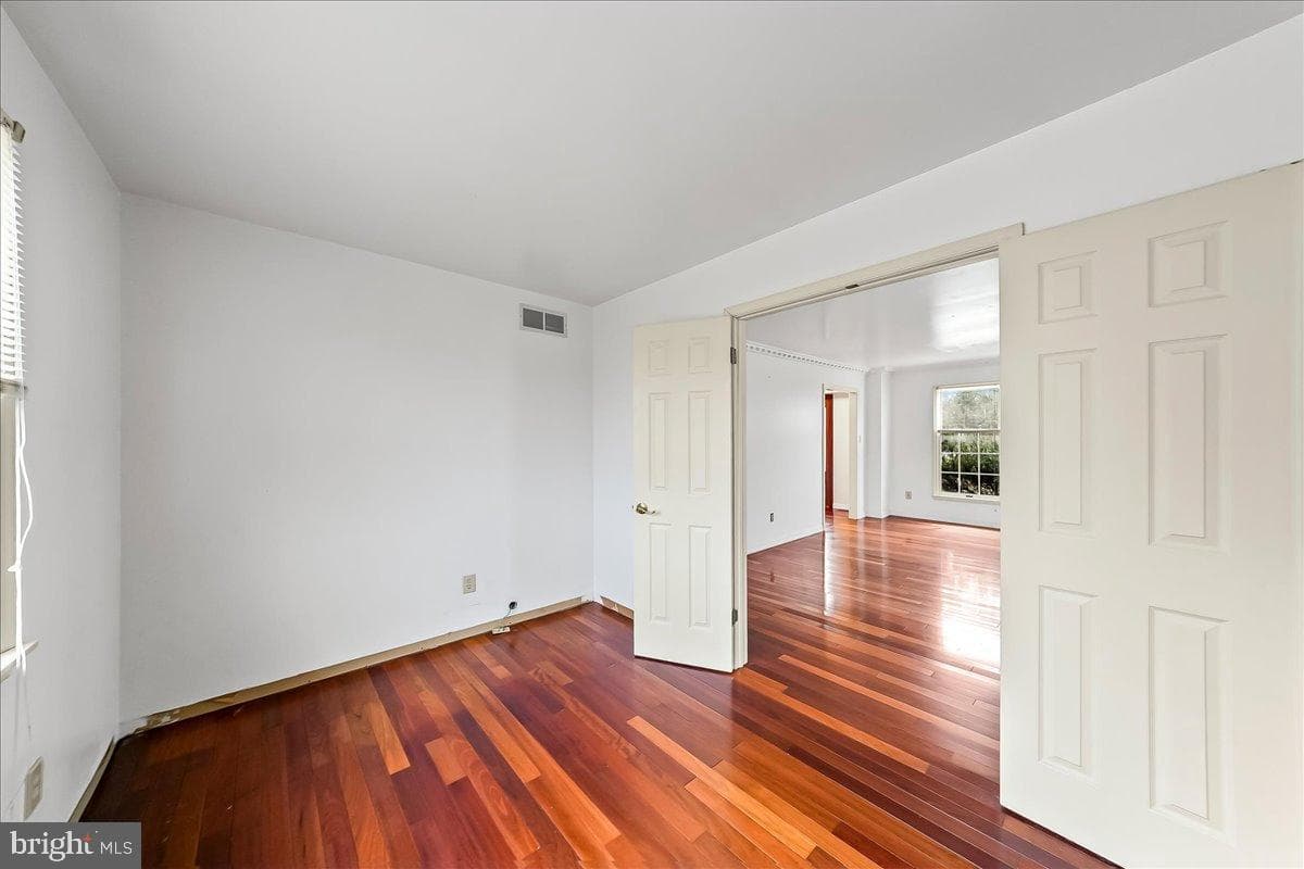 121 Gwynmont Drive photo 8