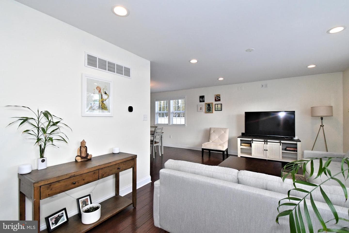 210 Becker Road photo 5