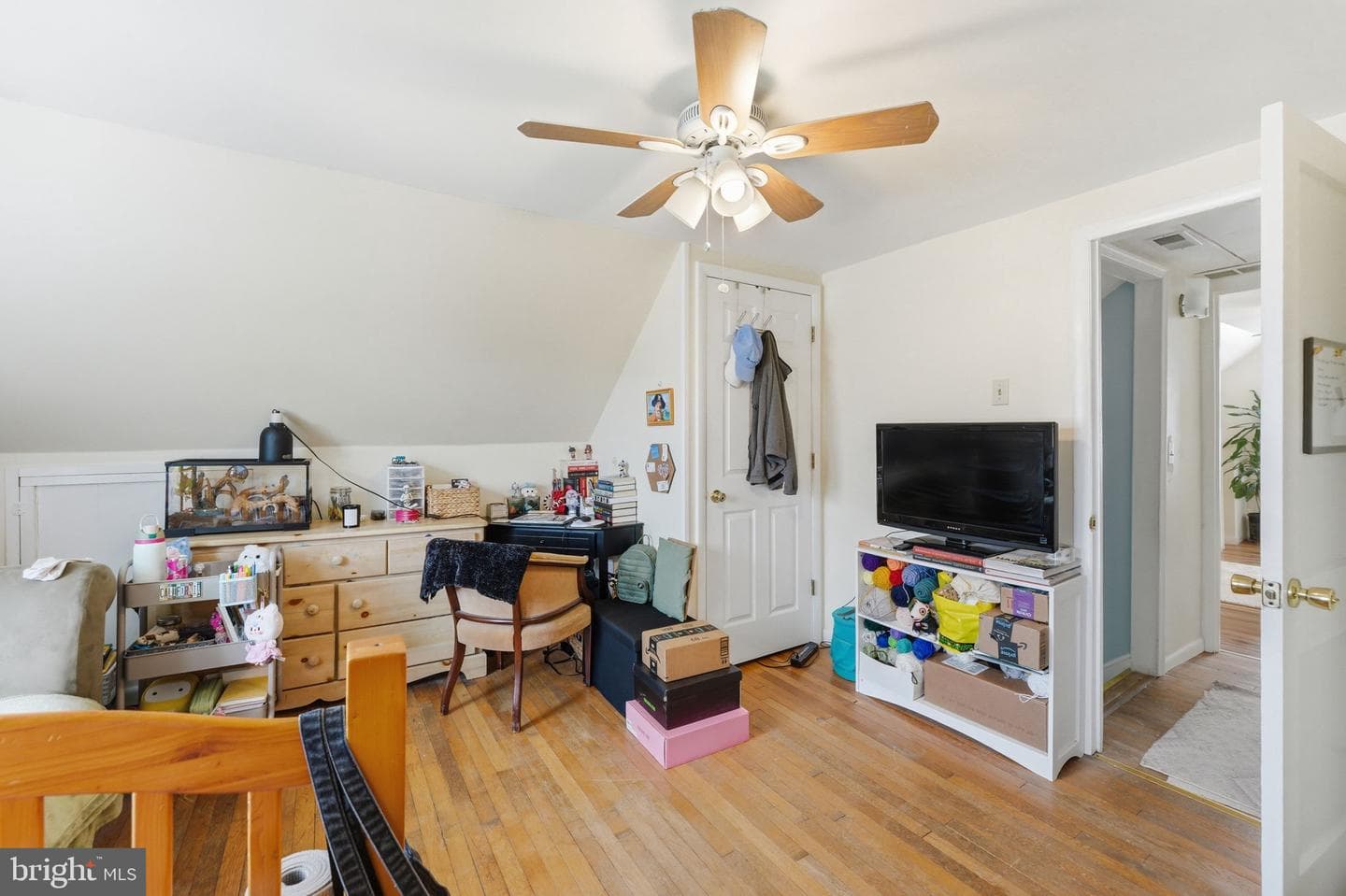 66 Oxford Circle photo 26