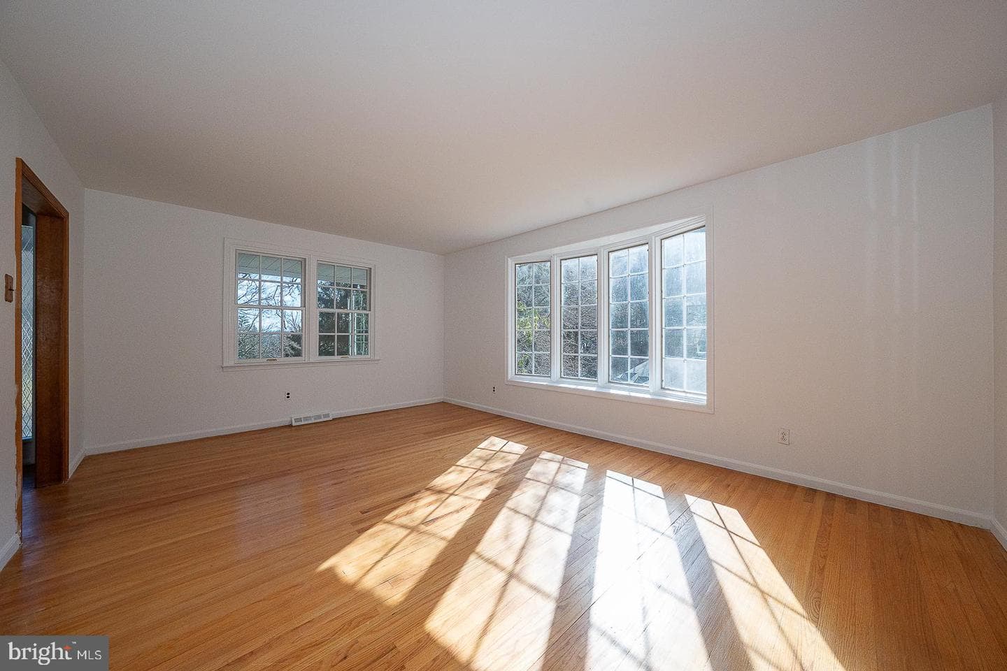 485 Garrison Way photo 17