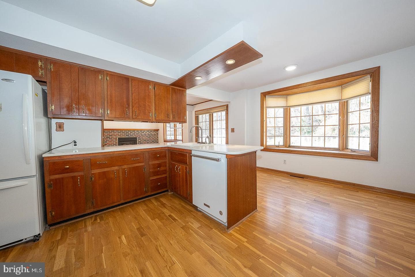 485 Garrison Way photo 19