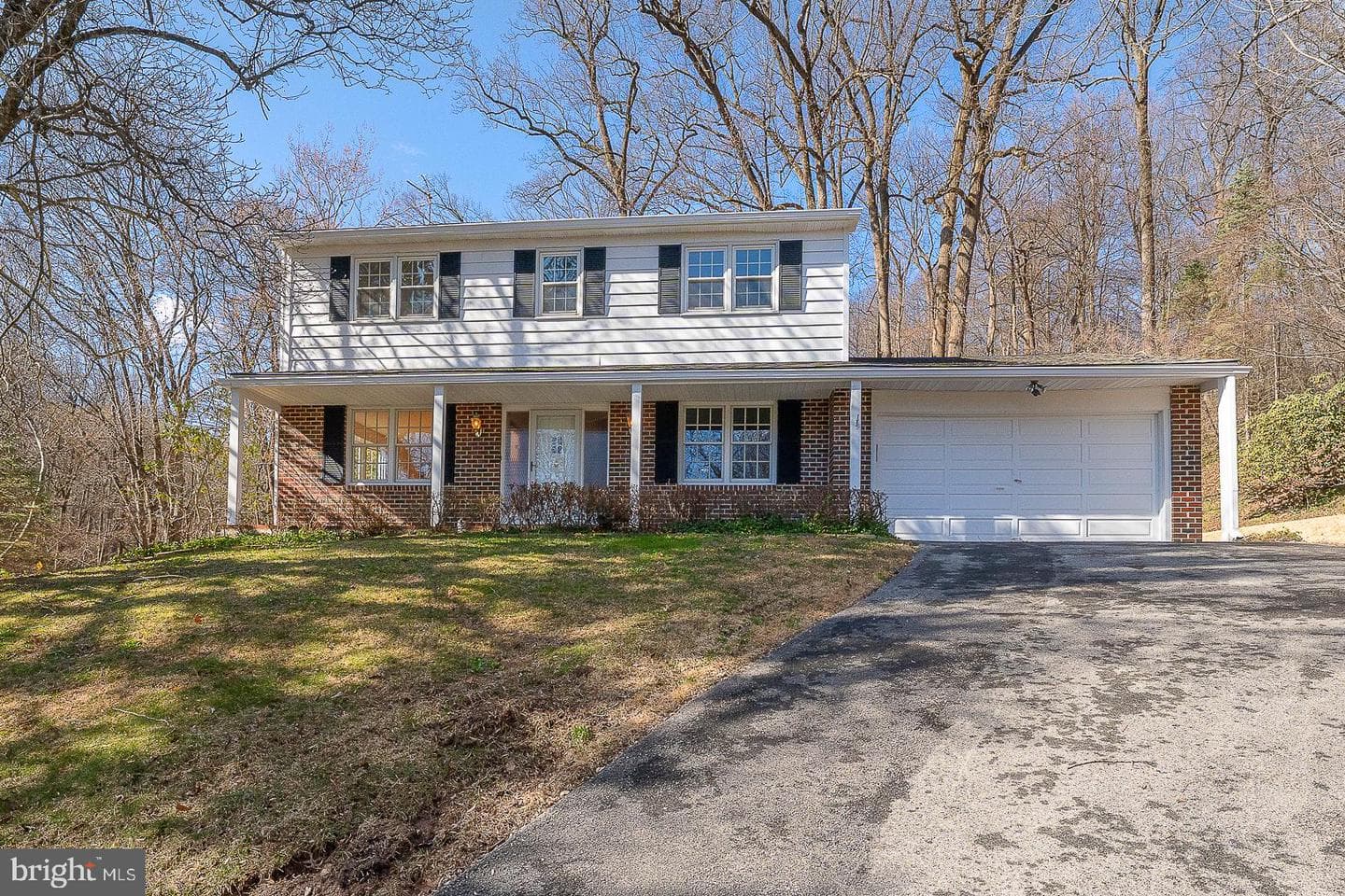 485 Garrison Way photo 2