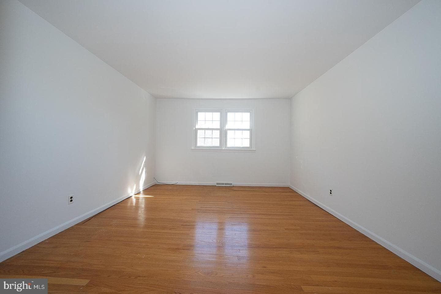 485 Garrison Way photo 33