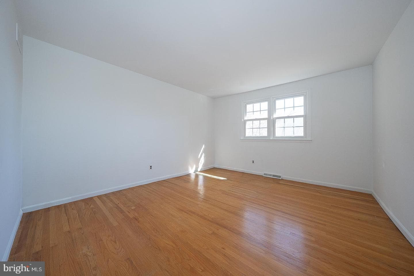 485 Garrison Way photo 35