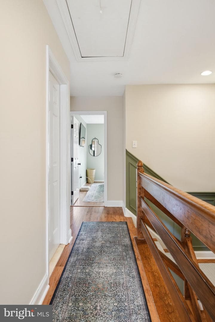 651 Coates Lane photo 24