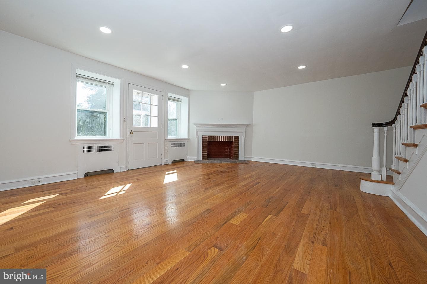 249 Stoneway Lane photo 5